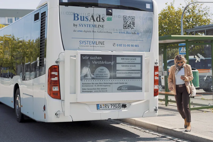 BusAds am Bahnhof - RoadAds interactive GmbH